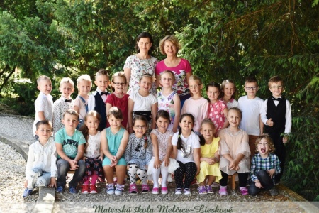 Koncoročné fotenie tried školkarov Pamas Foto Soňa Kalabová