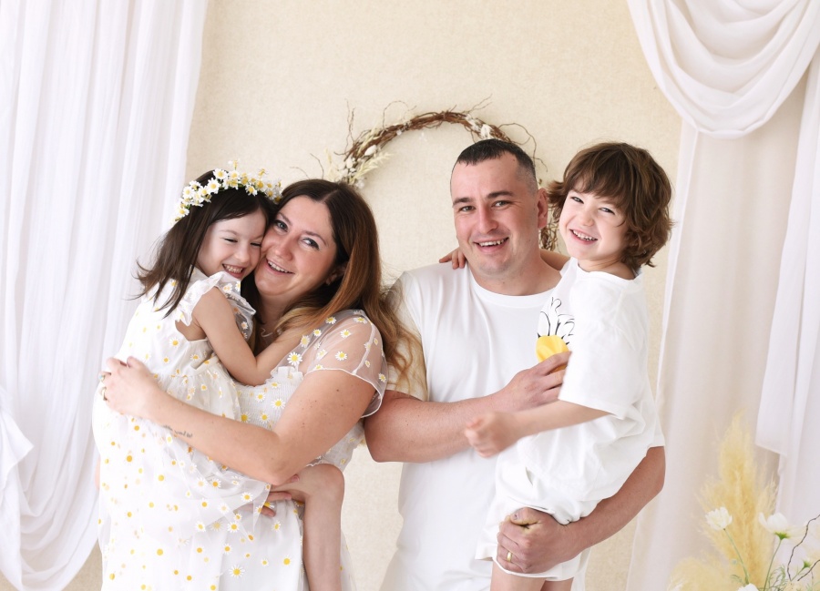 Rodinné atelierove fotenie PAMAS FOTO Sona Kalabova Rodinné atelierove fotenie PAMAS FOTO Sona Kalabova