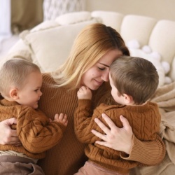 Rodinné atelierove fotenie PAMAS FOTO Sona Kalabova, Natural family portrait 